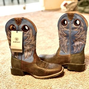 Ariat Mens square toe size 8D